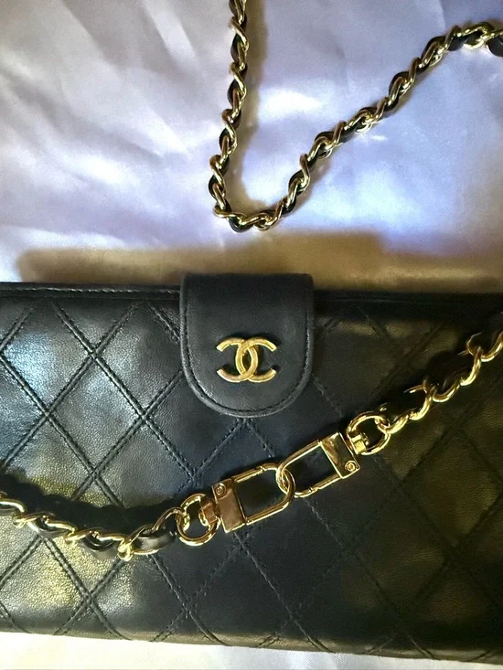 ✨ CHANEL Bicolore Quilted CC Logo Lambskin Long Bifold Wallet - Black ✨ - Picture 2 of 13